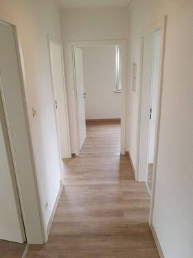 EG rechts Flurbereich - 1 Zimmer Mehrfamilienhaus, Wohnhaus in Winnenden