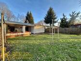 Blick vom Garten auf das Haus (W) - 