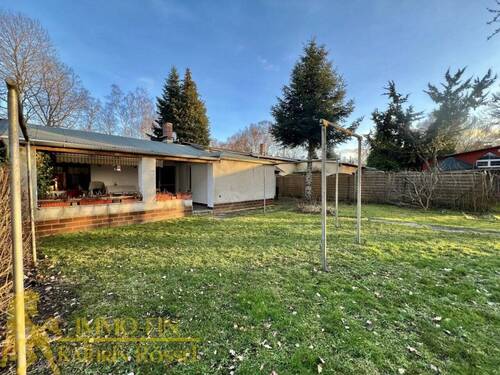 Blick vom Garten auf das Haus (W) - 