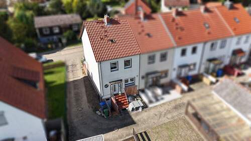 Drohnenbild - 3 Zimmer Reihenendhaus zum Kaufen in Schöningen