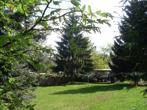 großer Innenhof mit Wäscheplatz - 