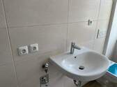 Sanitärbereich - 3 Zimmer Etagenwohnung zur Miete in Halle (Saale)