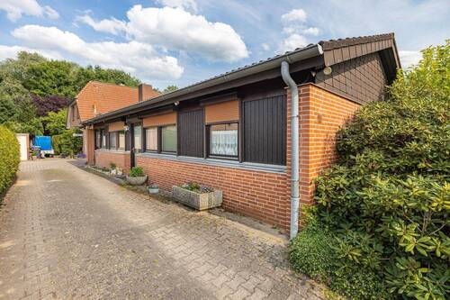 mit ca. 105,49m² Wohnfläche - Bungalow mit 105,50 m² in Adendorf zum Kaufen