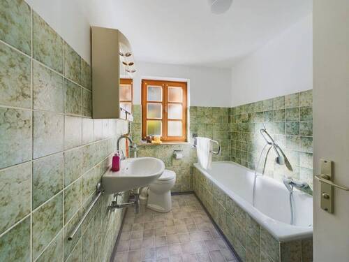 Badezimmer im Erdgeschoss - 