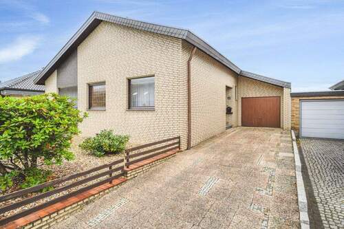 Einfahrt - 3 Zimmer Bungalow in Herzogenrath