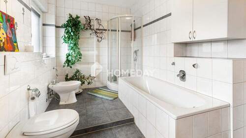 1. OG Badezimmer 1 - 