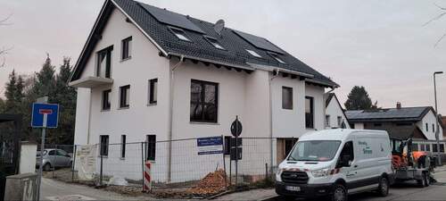 Fassade ist fertig! - Ihr Heim für die Familie, 'Haus im Haus' in ErdingKlettham, KfW 40 Bauweise