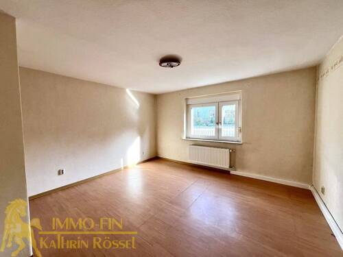 EG: Zimmer hinter Wohnzimmer - 