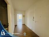 Flur - 2 Zimmer Etagenwohnung in Magdeburg