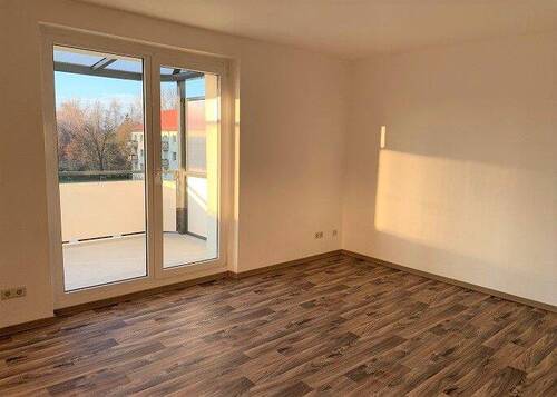 Wohnzimmer - 2 Zimmer Etagenwohnung in Oschersleben