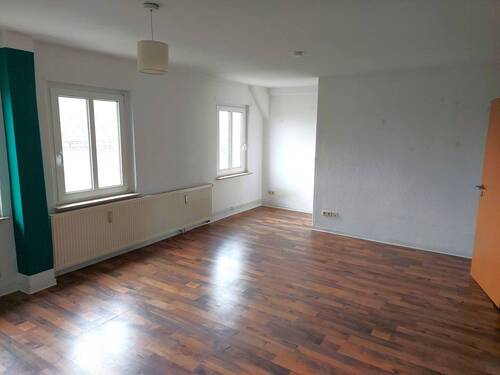 Wohnzimmer - 1 Zimmer Mehrfamilienhaus, Wohnhaus in Magdeburg