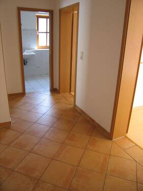 70b_Diele mit Garderobenplatz.JPG - 