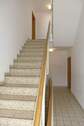 83a_gepflegtes Treppenhaus.JPG - 