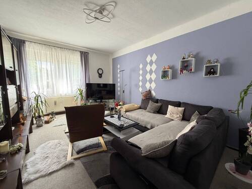 Fröbelstraße Wohnung im EG/ Wohnzimmer - 7 Zimmer Etagenwohnung zum Kaufen in Erfurt