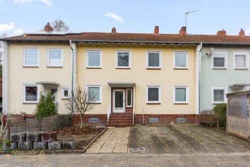 Hausansicht - 6 Zimmer Mehrfamilienhaus, Wohnhaus zum Kaufen in Elsfleth