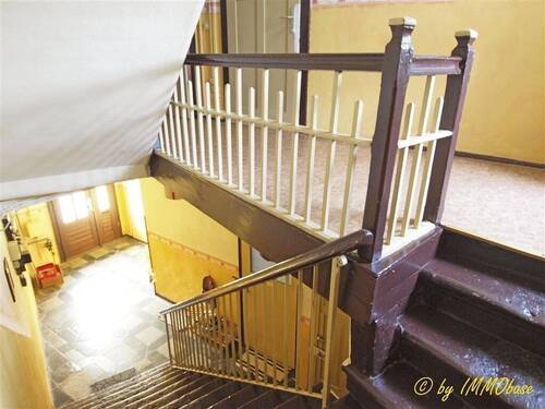 Treppenaufgang zum Obergeschoss - 