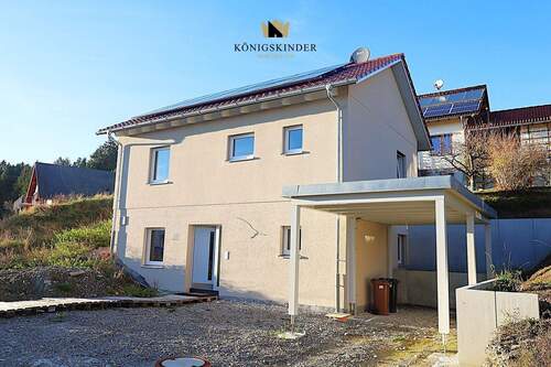 ...und raus zum Auto unter dem Carport. - 