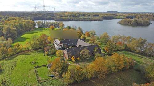 Drohnenaufnahme - Einzigartiges Resthofensemble in Duisburg-Baerl in exklusiver See-Lage!