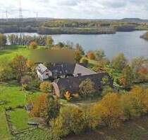 Einzigartiges Resthofensemble in Duisburg-Baerl in exklusiver See-Lage!