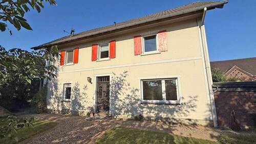 Wohnhaus - 1 Zimmer Mehrfamilienhaus, Wohnhaus zum Kaufen in Duisburg