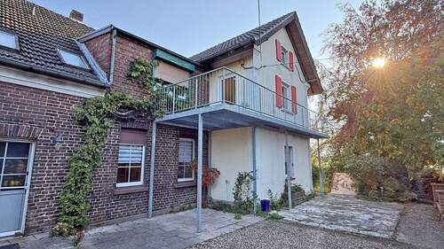 Rückansicht - 1 Zimmer Mehrfamilienhaus, Wohnhaus in Duisburg