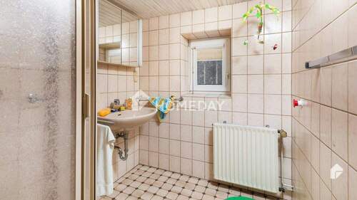 EG Badezimmer 1 - 
