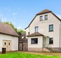 Charmantes Zweifamilienhaus mit großem Grundstück in ruhiger Lage - Leopoldshöhe Bechterdissen