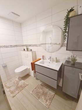 Badezimmer - Etagenwohnung mit 69,00 m&sup2; in Konz zur Miete