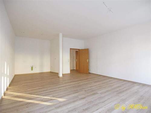 Modernes Wohnen mit offenem Küchenbereich - Etagenwohnung mit 90,00 m&sup2; in Hainichen zur Miete