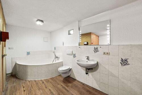 Badezimmer mit Saune Obergeschoss - 