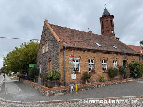 Ansicht - 8 Zimmer Mehrfamilienhaus, Wohnhaus zum Kaufen in Luckau