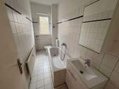 Badezimmer - Etagenwohnung mit 55,50 m&sup2; in Berlin zum Kaufen