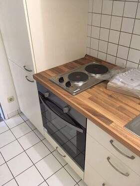 Küche mit EBK - Etagenwohnung mit 44,00 m&sup2; in Leipzig zur Miete