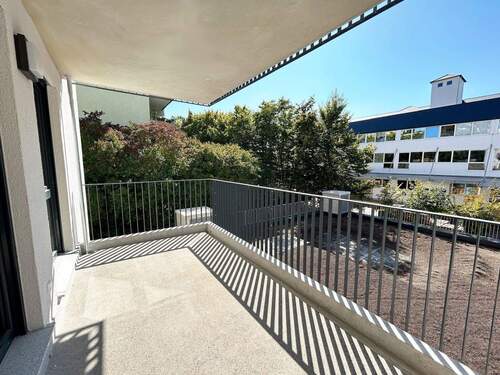 Balkon Nr. 1 - Etagenwohnung mit 80,00 m&sup2; in Stuttgart zur Miete