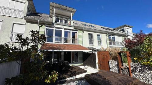 Außenansicht - Ein Zuhause zum Ankommen: Stilvolles Familienhaus mit Garten, Pool und großzügigem Raumgefühl
