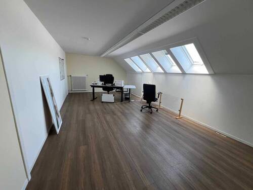 Besprechung - 