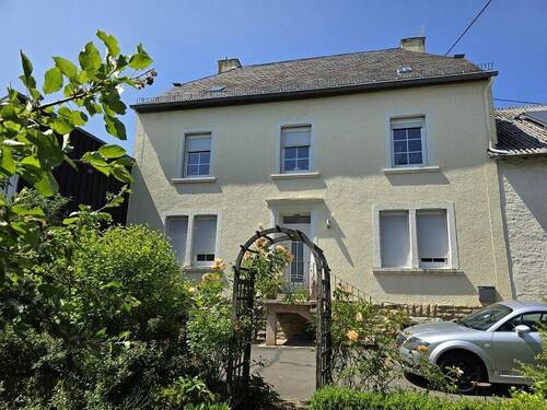 3 - 5 Zimmer Einfamilienhaus in Badem