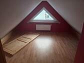 Spitzboden rechte Seite mit Abtrennung - 