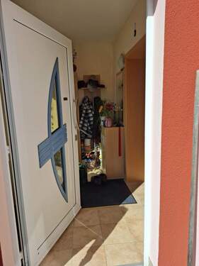 Hauseingang Vorflur - Einfamilienhaus mit 154,00 m&sup2; in Bastorf zum Kaufen