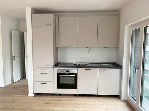 Kochbereich mit EBK - 2 Zimmer Etagenwohnung zur Miete in Hannover