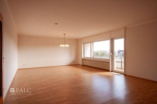 Wohnzimmer - 3 Zimmer Etagenwohnung zum Kaufen in Frechen