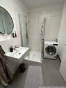 Bad mit Dusche - 