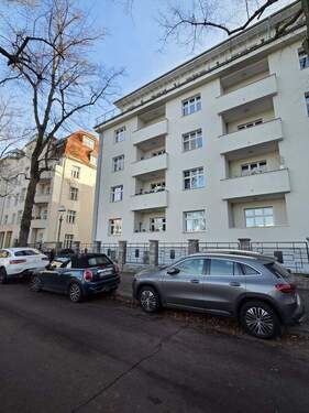 Hausansicht - 2 Zimmer Büro zum Kaufen in Berlin