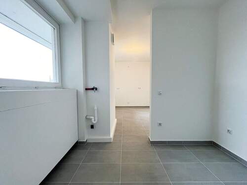 Küche + HWR - Etagenwohnung mit 126,00 m&sup2; in Köln zur Miete