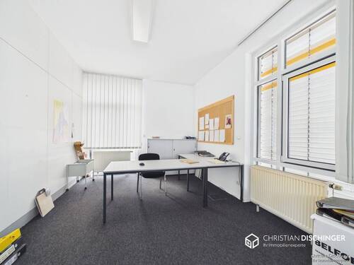 CAM01869G0-PR0316-STILL005 - 