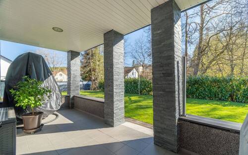 Überdachte Terrasse - 