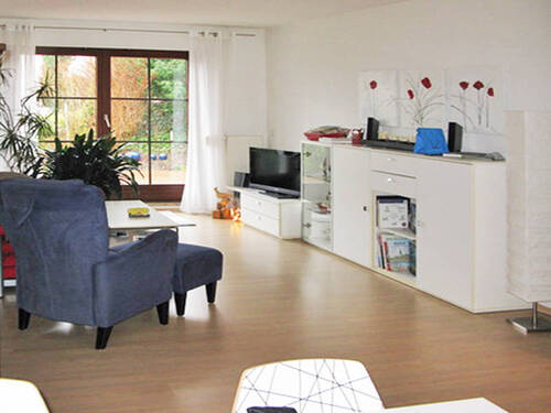 Wohnzimmer Blick zur Terrasse - Etagenwohnung mit 73,00 m² in Hamburg zum Kaufen