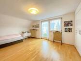 Schlafzimmer mit Balkon - 