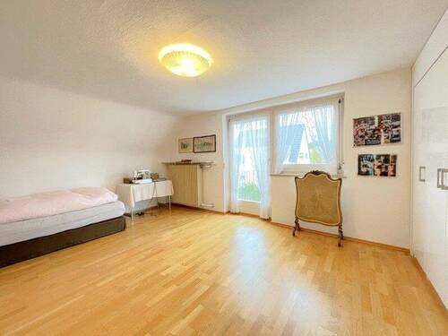 Schlafzimmer mit Balkon - 