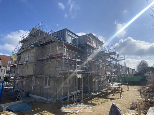 Außenansicht mit Balkon - 